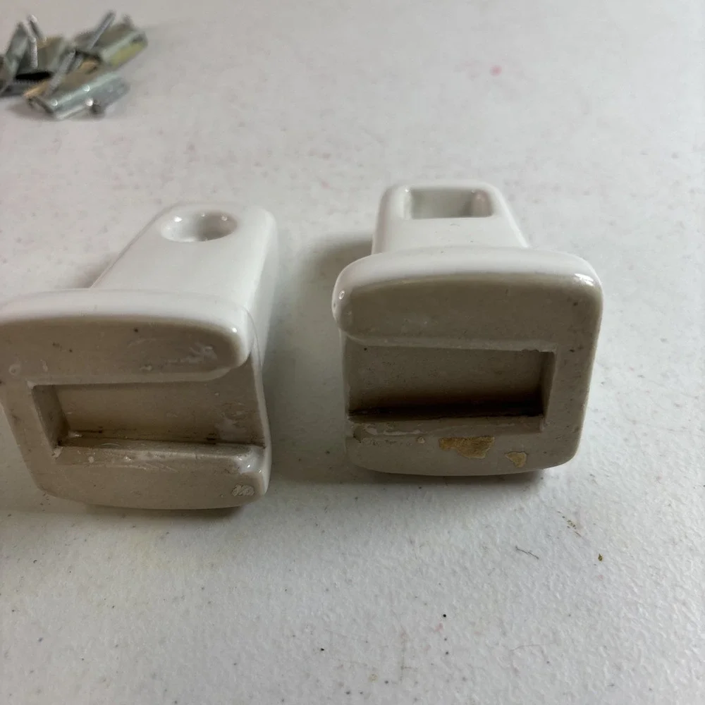 Vintage Mid Century White Porcelain Toilet Paper Towel Holders Lot Of 4 Ends